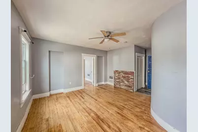 9 Greenwood St #4, Worcester, MA 01607 - Photo 1