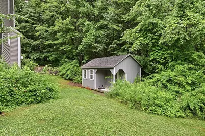 150 Ludlow St, Belchertown, MA 01007 - Photo 35
