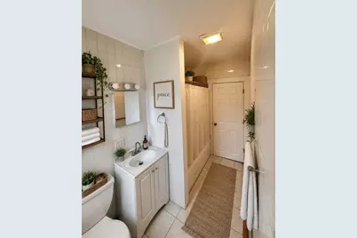 225 Florence St. #2nd fl, Boston, MA 02131 - Photo 15