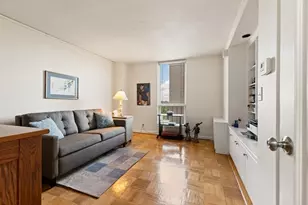 77 Pond Ave, Brookline, MA 02445 - Photo 15