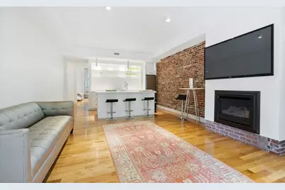 15 Regent Circle #1, Brookline, MA 02445 - Photo 3