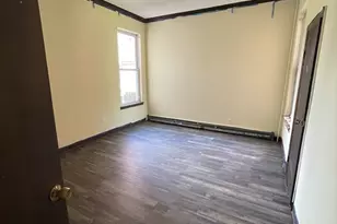 187 Chestnut St, Holyoke, MA 01040 - Photo 9
