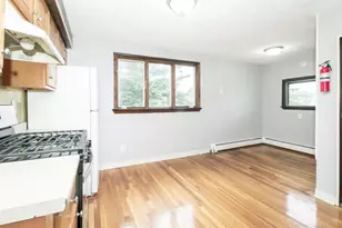 98 Winter St, Saugus, MA 01906 - Photo 9