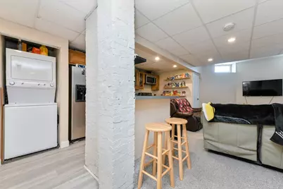 748 E 3rd #A, Boston, MA 02127 - Photo 11