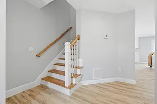 321 Winthrop St, Taunton, MA 02780 - Photo 5