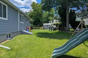 86 Edwards St, Fitchburg, MA 01420 - Photo 17