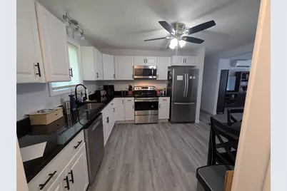 86 Edwards St, Fitchburg, MA 01420 - Photo 3