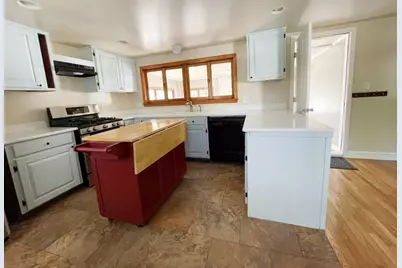 45 Pike St #1, Salisbury, MA 01952 - Photo 3