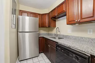 11 Gibbs St, Worcester, MA 01607 - Photo 5