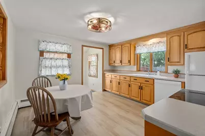 1534 Donohue Rd, Chicopee, MA 01020 - Photo 3