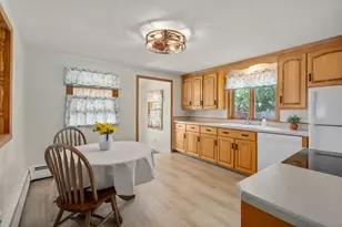 1534 Donohue Rd, Chicopee, MA 01020 - Photo 3