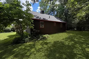 26 Oak Hill Rd, Greenfield, MA 01301 - Photo 5