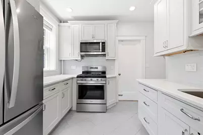 1992 Commonwealth Ave #4, Boston, MA 02135 - Photo 5