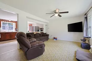 6 Woodland Dr, Wales, MA 01081 - Photo 7