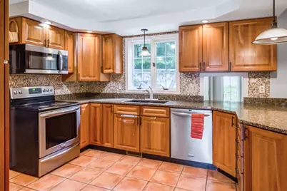 31 Golden Dr, Northampton, MA 01062 - Photo 11