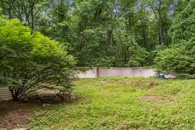 31 Golden Dr, Northampton, MA 01062 - Photo 29