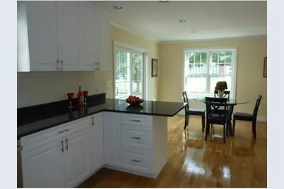3 Oakley Rd #3, Watertown, MA 02472 - Photo 5