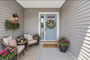 321 Winthrop St, Taunton, MA 02780 - Photo 9