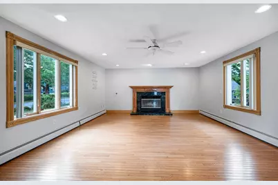 50 Wentworth Avenue, Lowell, MA 01852 - Photo 9