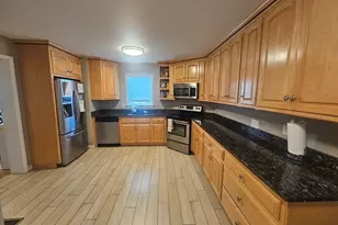 84 Valmor St, Worcester, MA 01604 - Photo 15