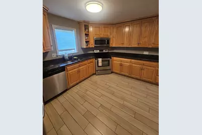 84 Valmor St, Worcester, MA 01604 - Photo 13