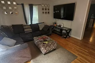 84 Valmor St, Worcester, MA 01604 - Photo 3