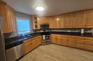 84 Valmor St, Worcester, MA 01604 - Photo 11