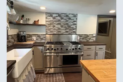 38 West Elm St, Townsend, MA 01474 - Photo 5