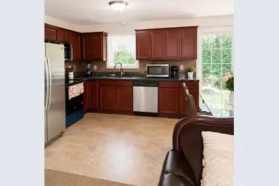 172 Pratt St, Fitchburg, MA 01420 - Photo 9