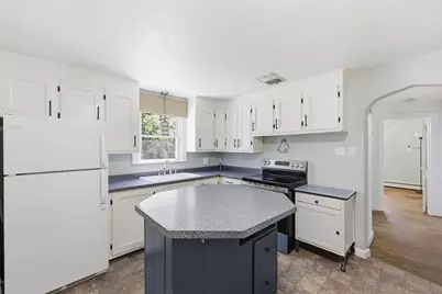32 Cornell St, South Hadley, MA 01075 - Photo 11
