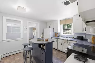 32 Cornell St, South Hadley, MA 01075 - Photo 9