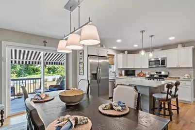 670 Bay St, Fall River, MA 02724 - Photo 13