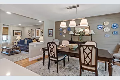 670 Bay St, Fall River, MA 02724 - Photo 9