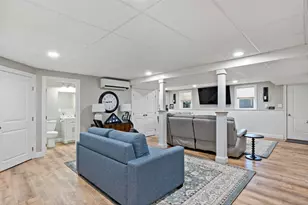 670 Bay St, Fall River, MA 02724 - Photo 29
