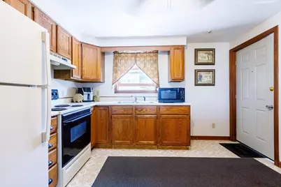 170 Perry Ave #3A, Worcester, MA 01610 - Photo 9