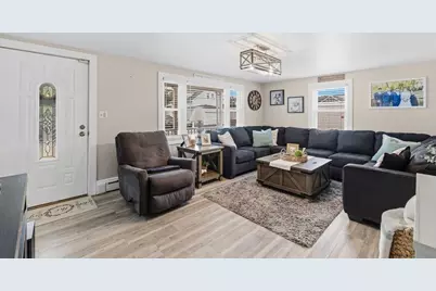 10 Ash St, Fairhaven, MA 02719 - Photo 5