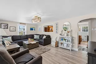 10 Ash St, Fairhaven, MA 02719 - Photo 9