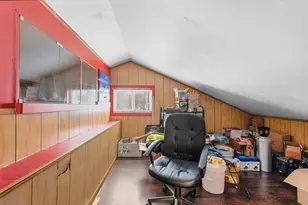 10 Ash St, Fairhaven, MA 02719 - Photo 23