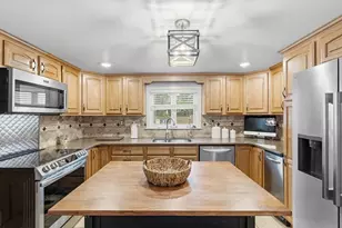 10 Ash St, Fairhaven, MA 02719 - Photo 3