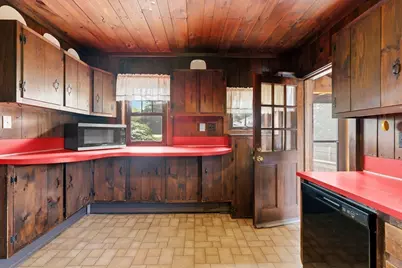 73 Chestnut St, Fairhaven, MA 02719 - Photo 13