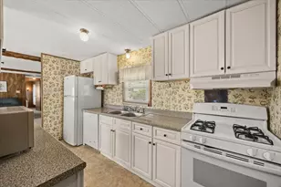 8 Thayer Dr, Taunton, MA 02780 - Photo 17