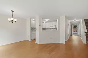 34 Sawmill Pond Rd, Fitchburg, MA 01420 - Photo 9