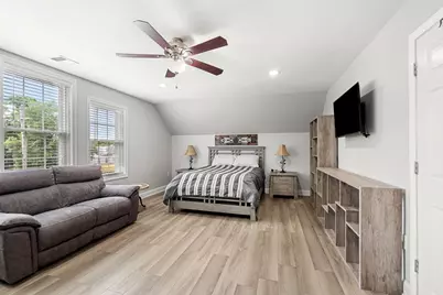 196 Commonwealth Ave, North Attleboro, MA 02763 - Photo 27