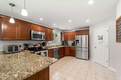 196 Commonwealth Ave, North Attleboro, MA 02763 - Photo 17