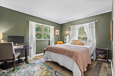 100 Delmar Dr, Northbridge, MA 01588 - Photo 15
