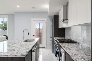 32 Pearl St, Boston, MA 02125 - Photo 9