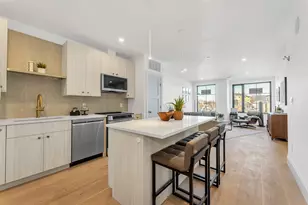 34 Oak St, Boston, MA 02136 - Photo 3