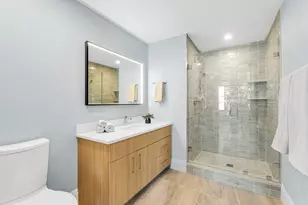34 Oak St, Boston, MA 02136 - Photo 13
