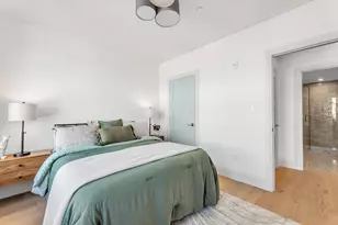 34 Oak St, Boston, MA 02136 - Photo 15