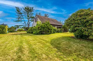 36 Ludlow St, Acushnet, MA 02743 - Photo 11